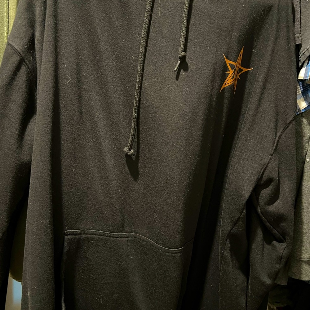 Cozy JSC hoodie sweater. Size 3x warm & cozy.I will clean up before shipping out